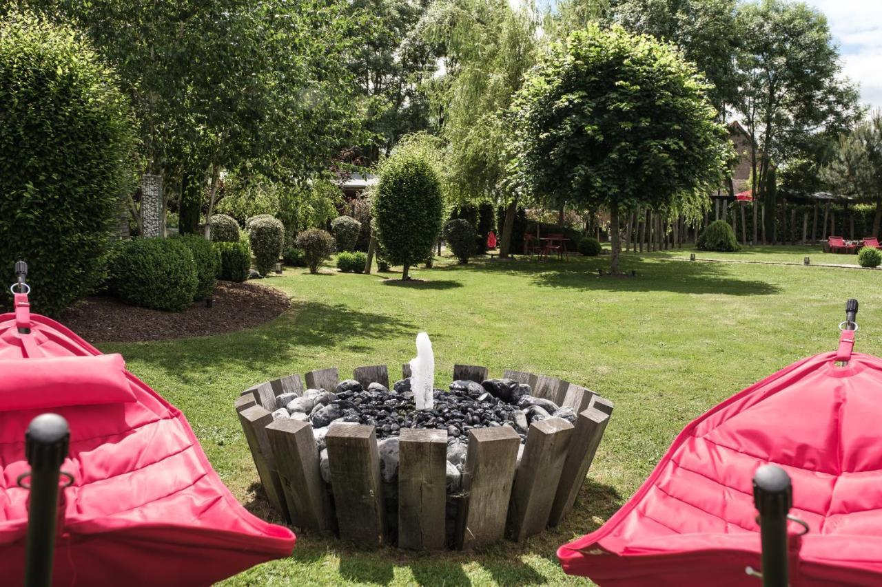 Le Domaine Des Pres Verts Suites & Chambres Avec Jacuzzi Privatif Jouey Esterno foto