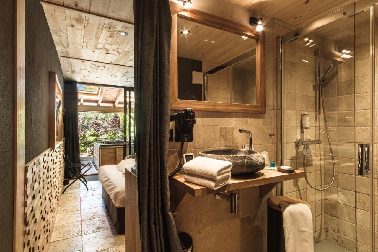 Le Domaine Des Pres Verts Suites & Chambres Avec Jacuzzi Privatif Jouey Esterno foto