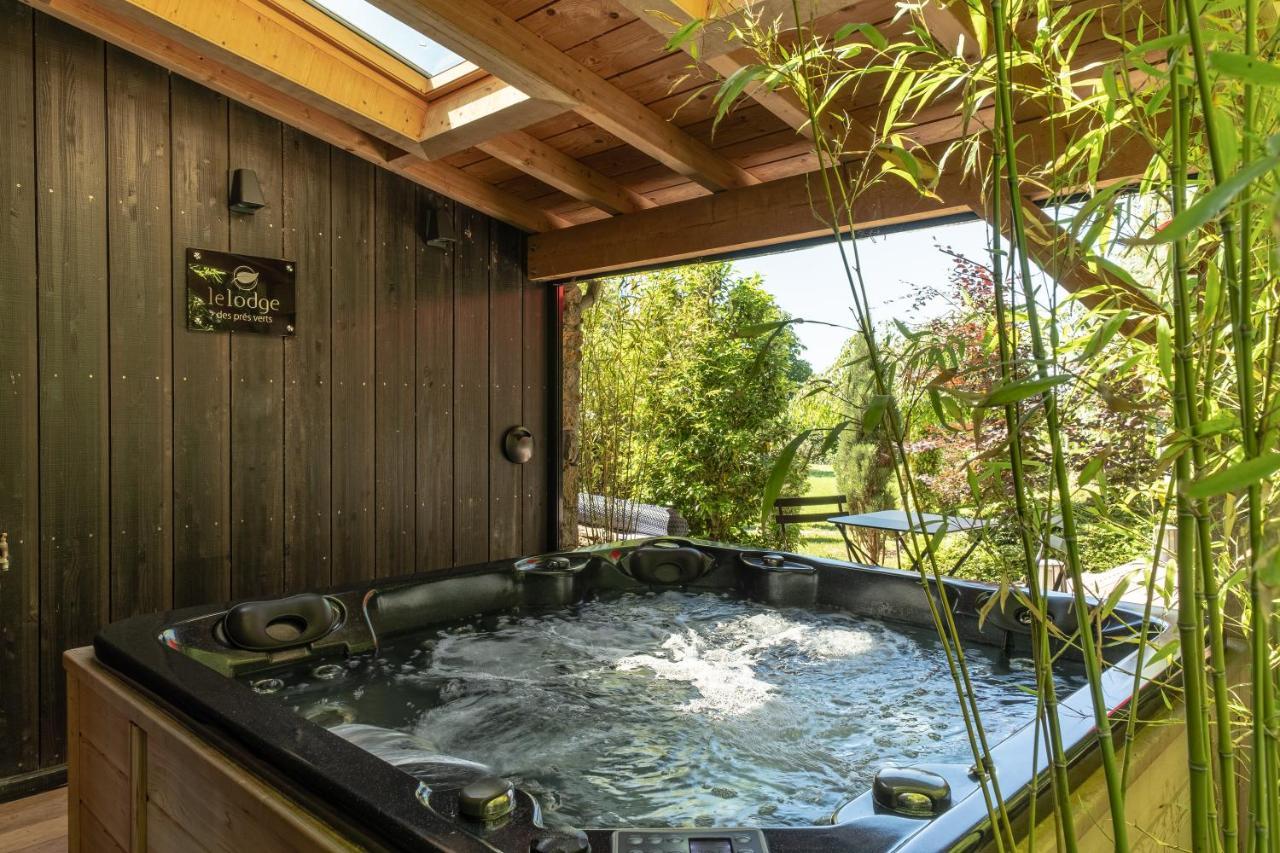 Le Domaine Des Pres Verts Suites & Chambres Avec Jacuzzi Privatif Jouey Esterno foto